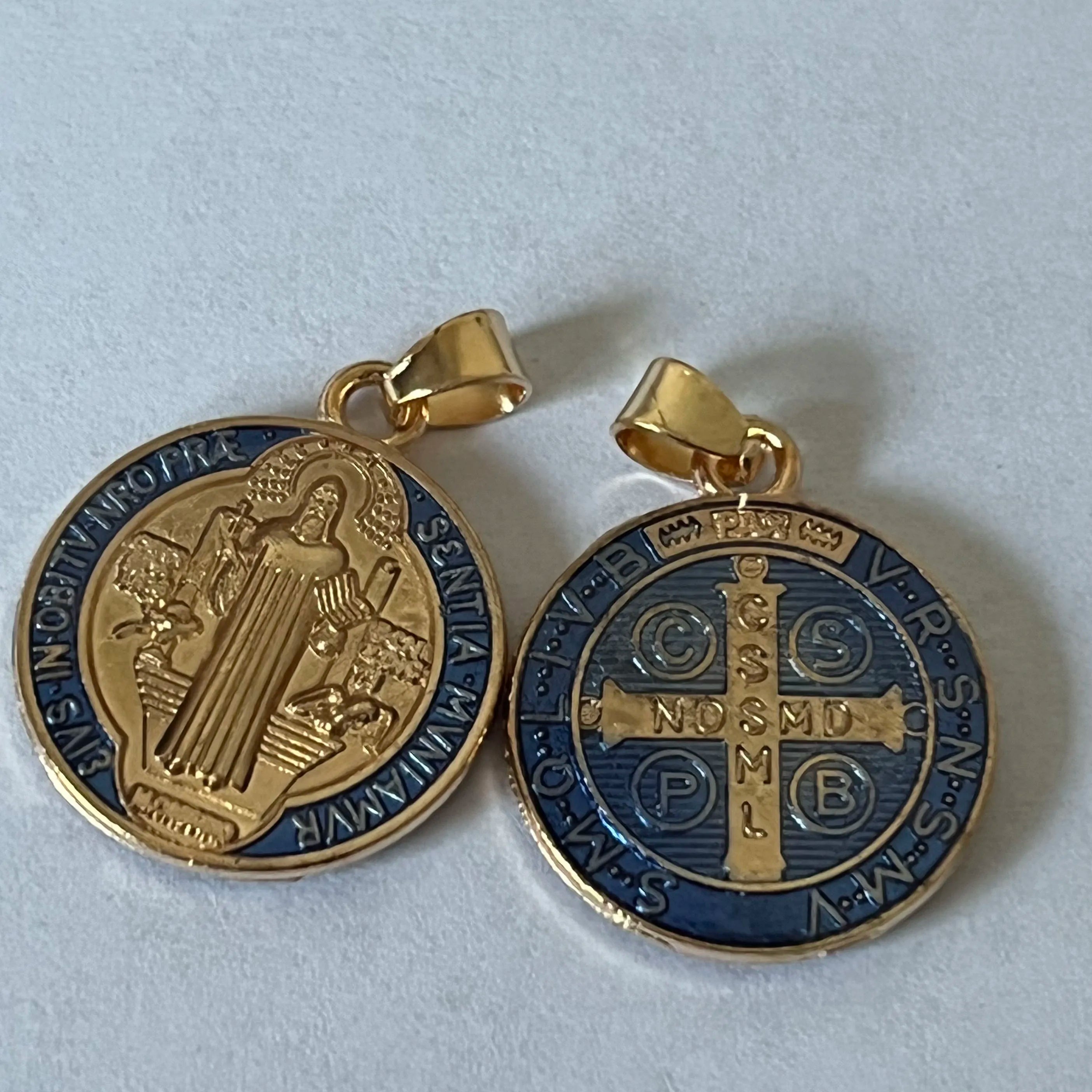10 Pieces Religious Multicolor Saint Benedict Medal Catholic Gold Plated SB Medal Coin San Benito Gift
