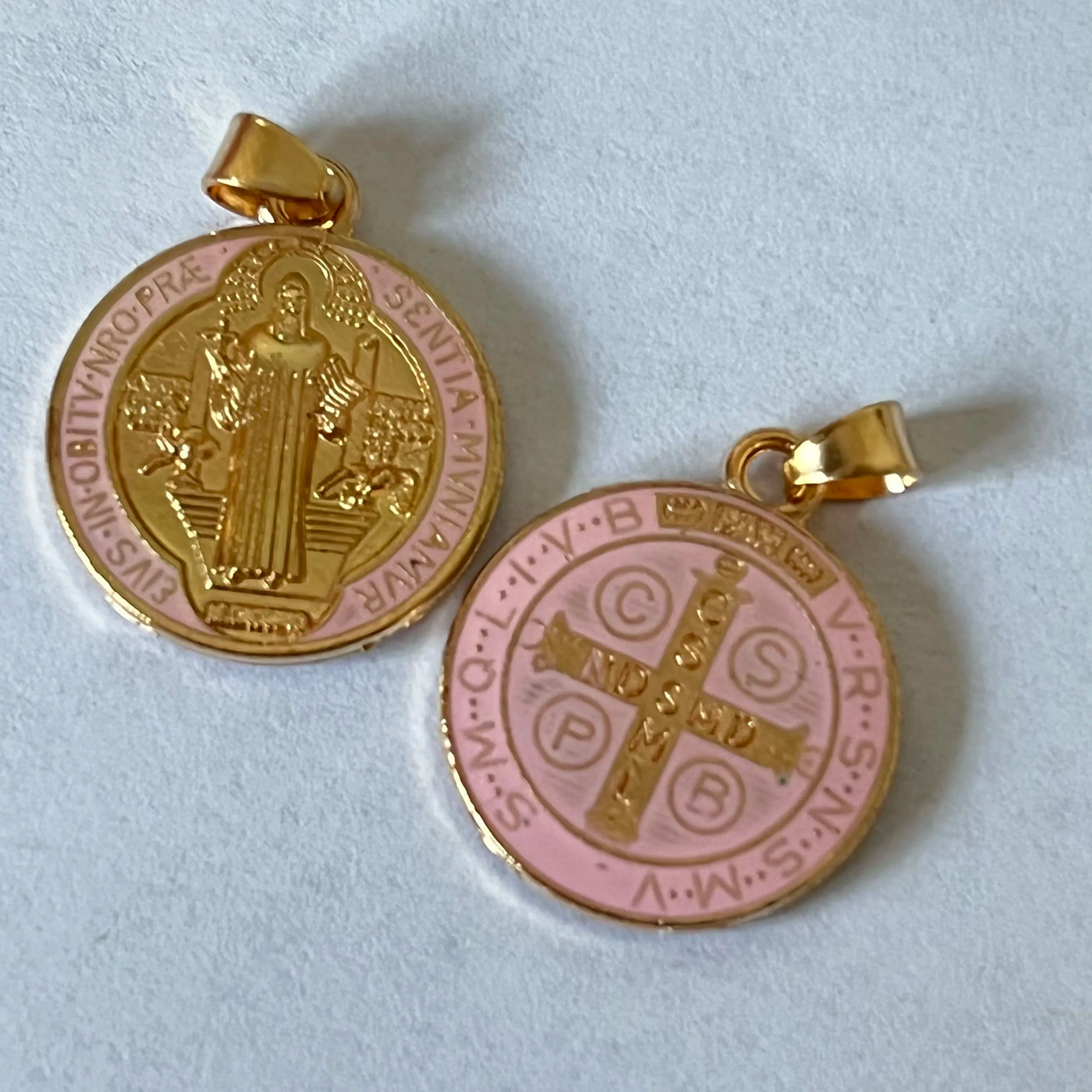 10 Pieces Religious Multicolor Saint Benedict Medal Catholic Gold Plated SB Medal Coin San Benito Gift